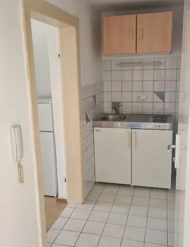 Mit 2 Betten Inklusive Gratis Parkplatz 格拉茨